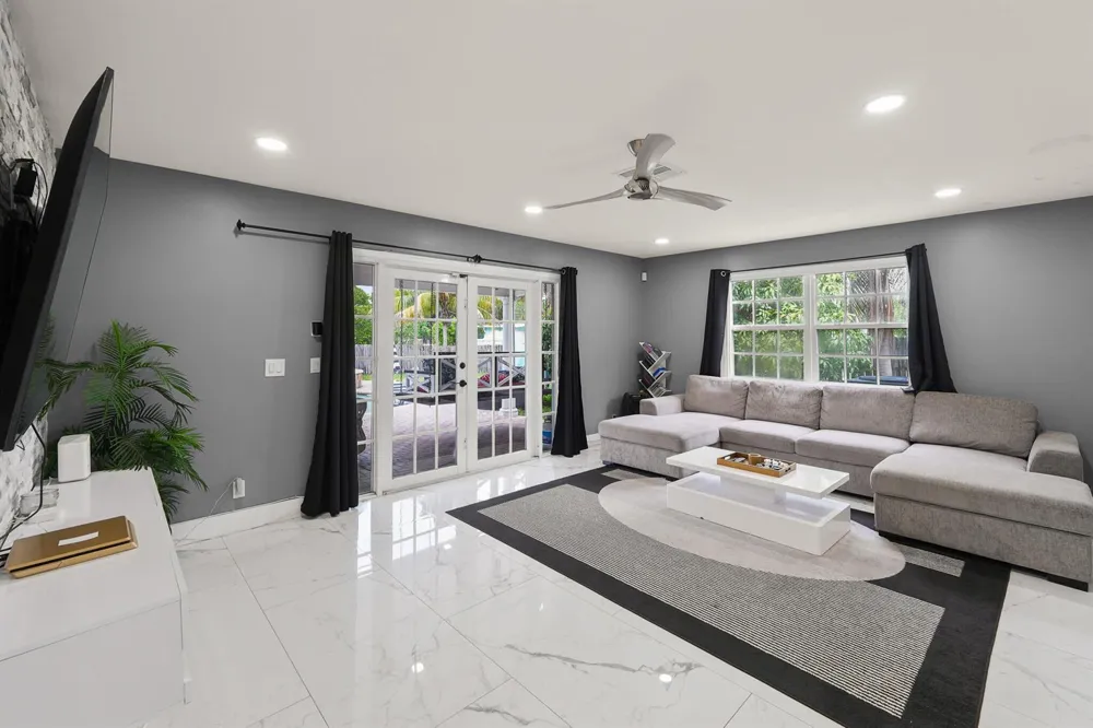 6785 ESCONDIDA DRIVE Lake Clarke Shores, FL 33406