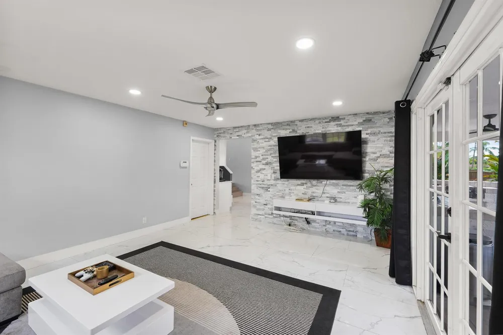 6785 ESCONDIDA DRIVE Lake Clarke Shores, FL 33406