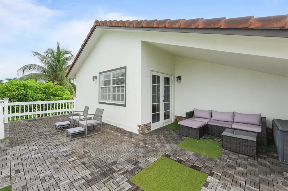 6785 ESCONDIDA DRIVE Lake Clarke Shores, FL 33406