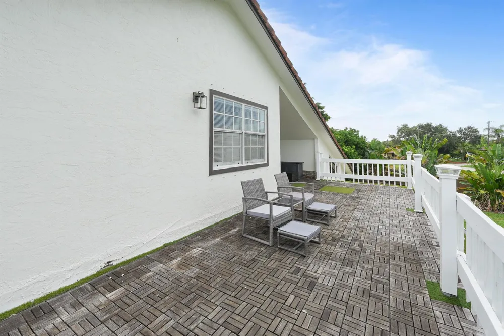 6785 ESCONDIDA DRIVE Lake Clarke Shores, FL 33406