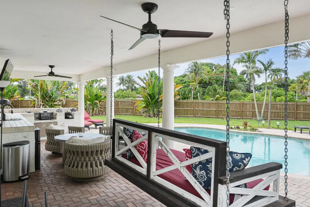 6785 ESCONDIDA DRIVE Lake Clarke Shores, FL 33406