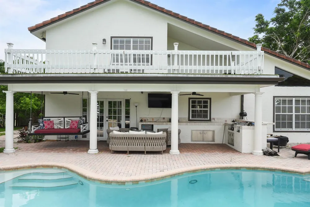 6785 ESCONDIDA DRIVE Lake Clarke Shores, FL 33406