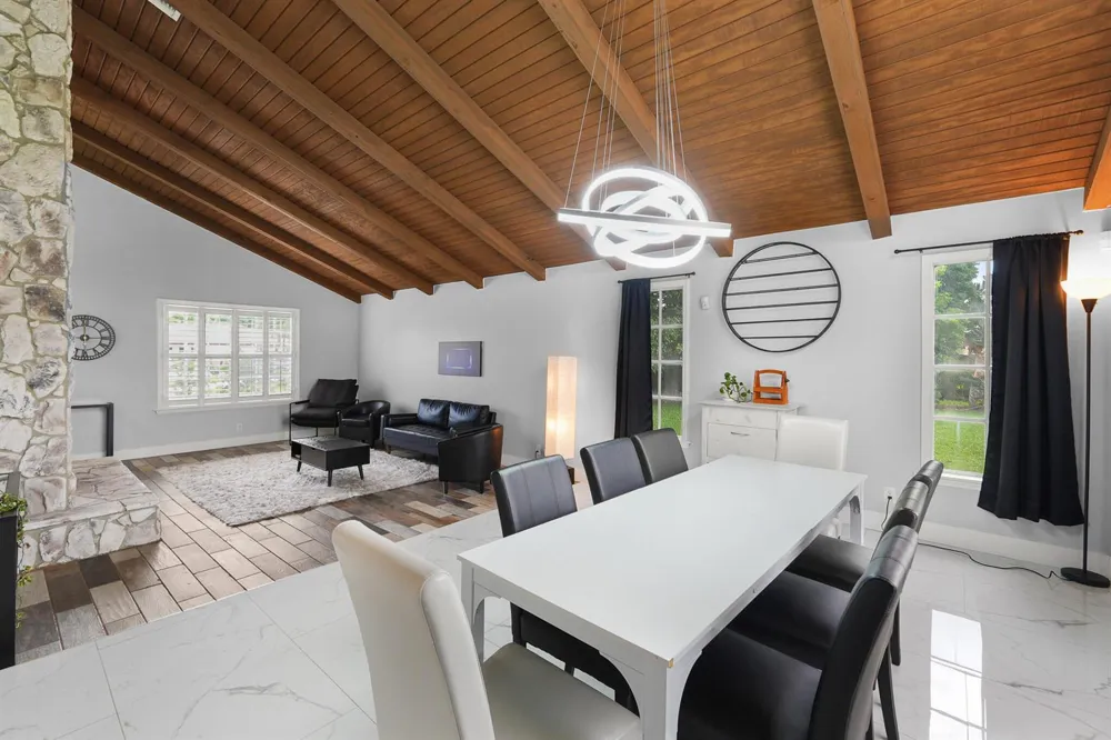 6785 ESCONDIDA DRIVE Lake Clarke Shores, FL 33406