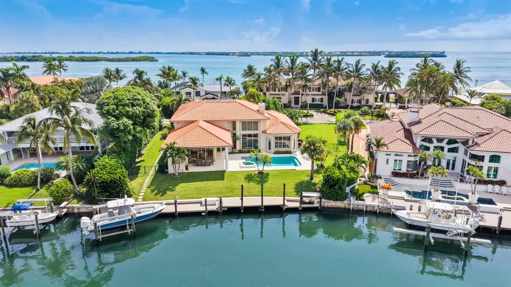 9 ISLAND ROAD Sewalls Point, FL 34996