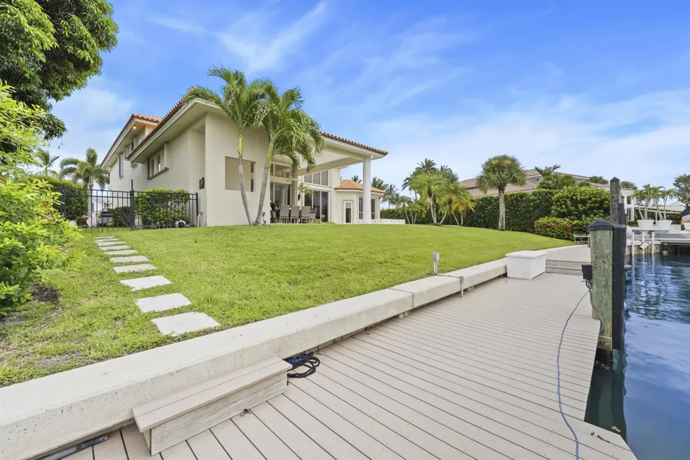 9 ISLAND ROAD Sewalls Point, FL 34996