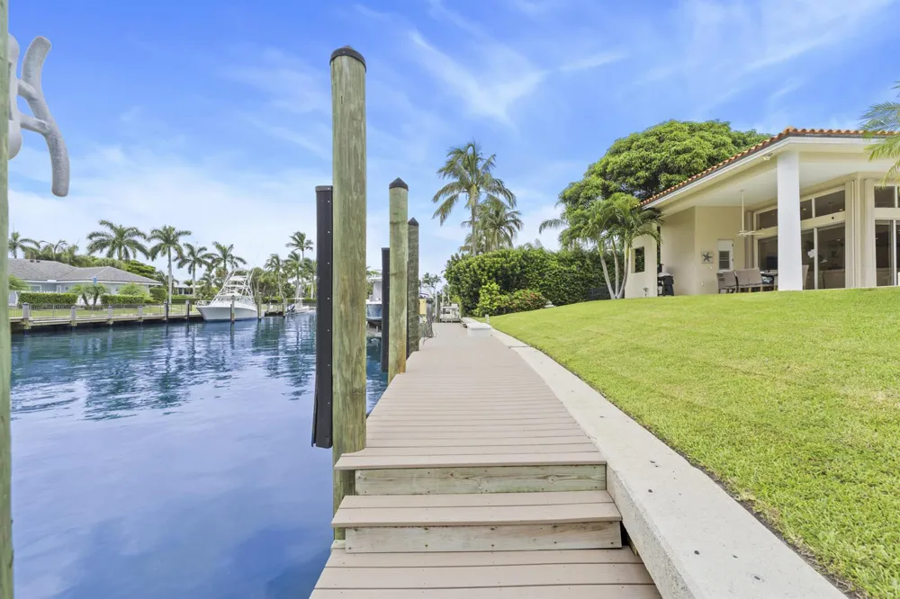 9 ISLAND ROAD Sewalls Point, FL 34996