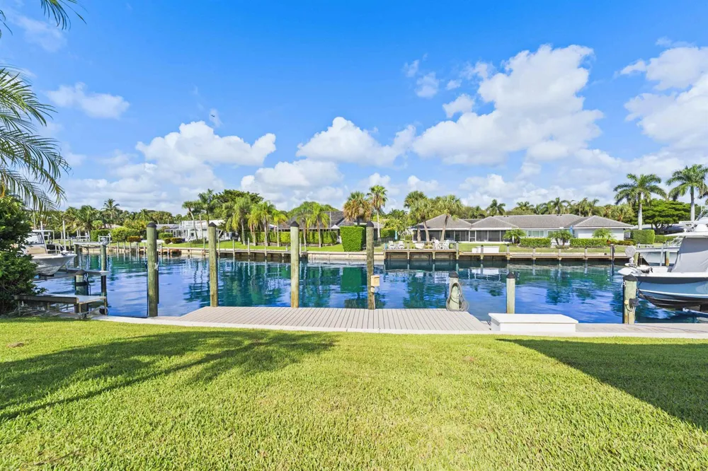 9 ISLAND ROAD Sewalls Point, FL 34996