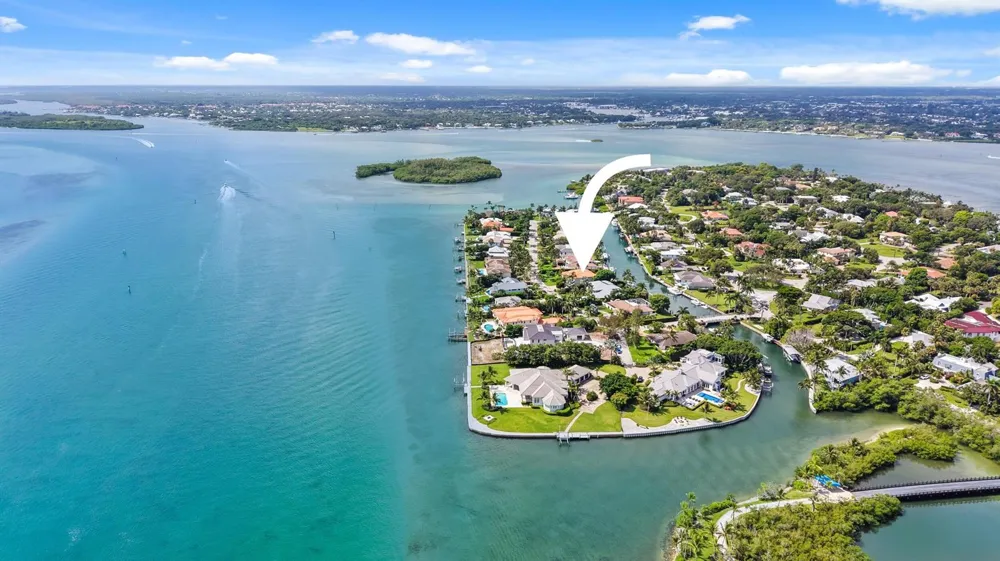 9 ISLAND ROAD Sewalls Point, FL 34996