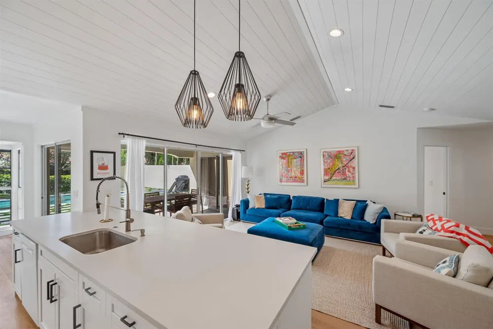 2236 Las Casitas Drive Wellington, FL 33414