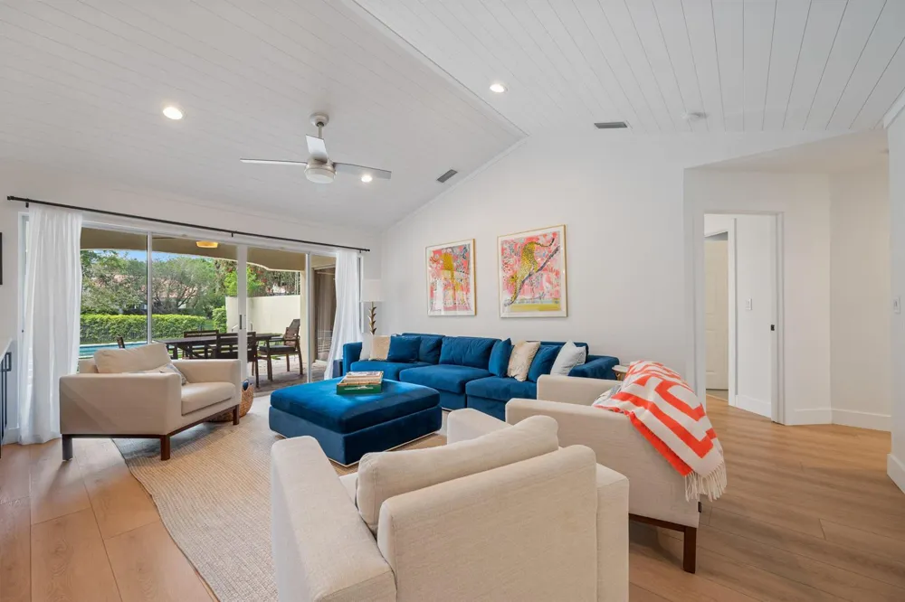 2236 Las Casitas Drive Wellington, FL 33414