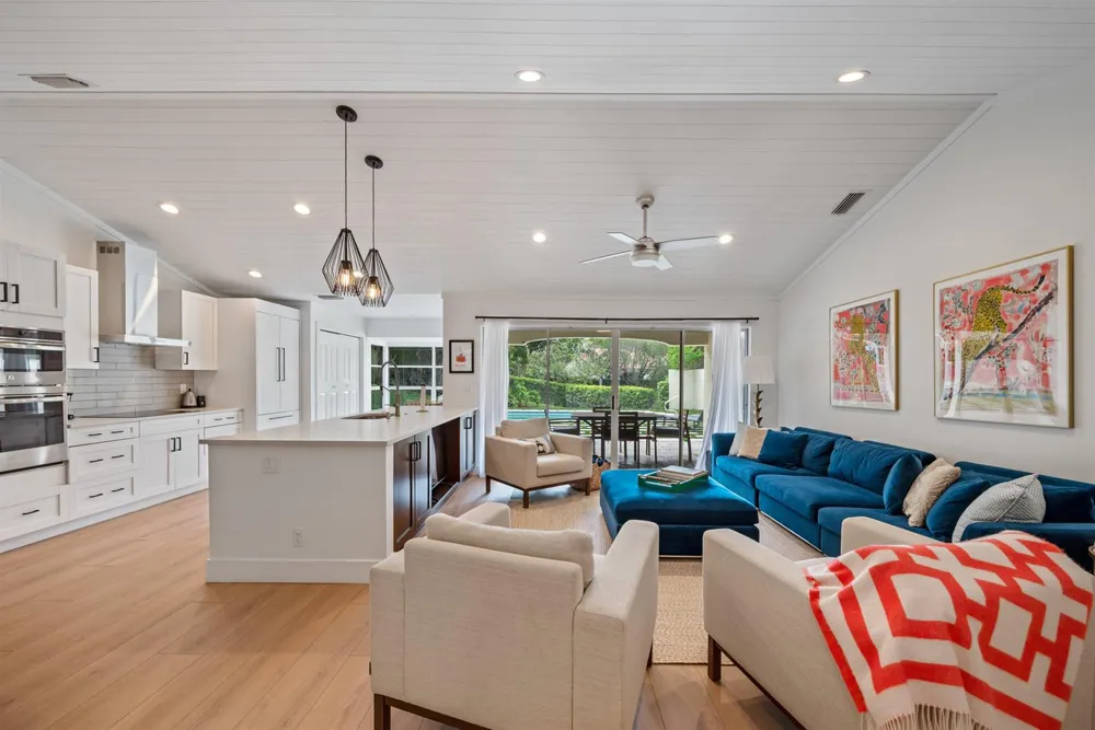 2236 Las Casitas Drive Wellington, FL 33414