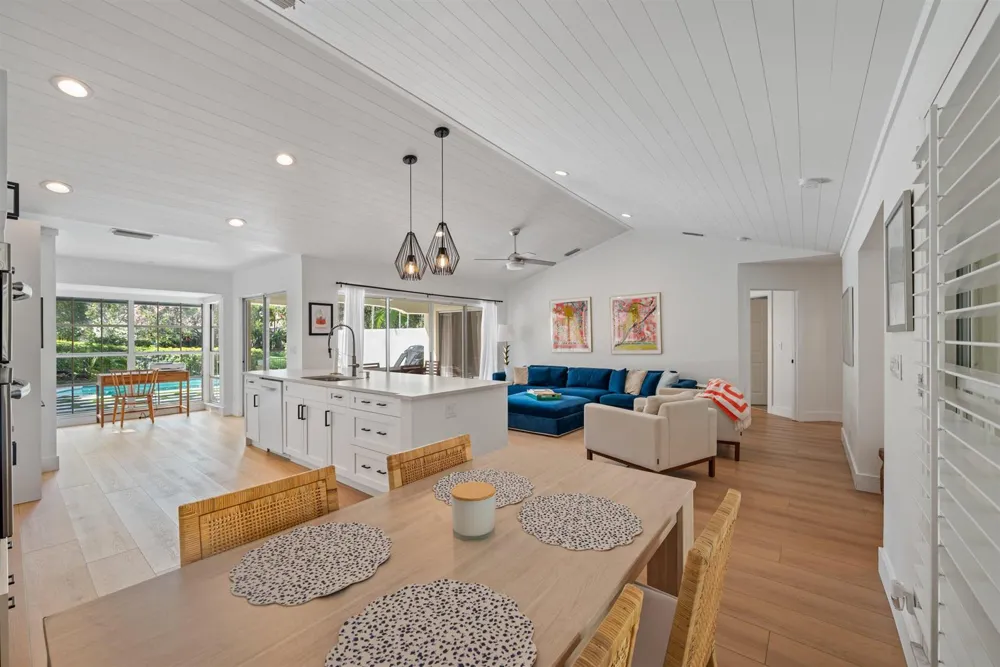 2236 Las Casitas Drive Wellington, FL 33414