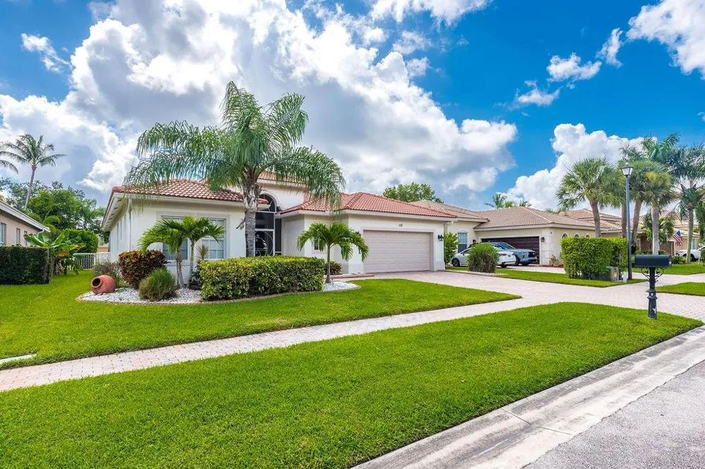 116 BELLA VISTA WAY Royal Palm Beach, FL 33411
