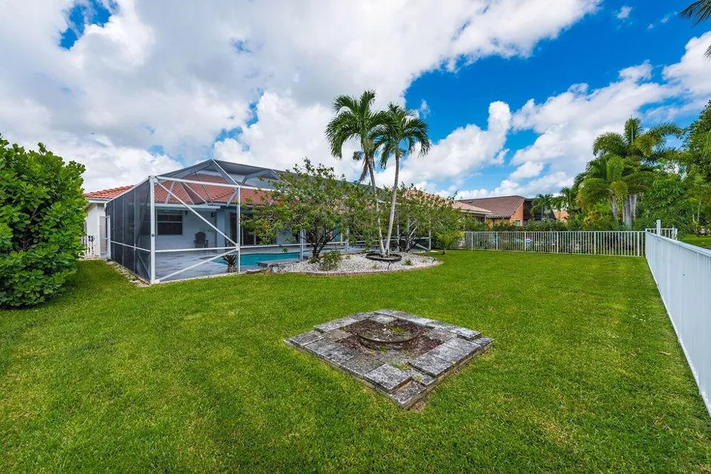 116 BELLA VISTA WAY Royal Palm Beach, FL 33411