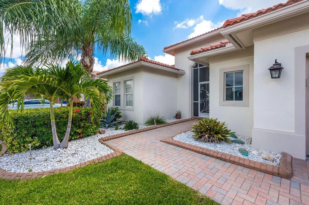 116 BELLA VISTA WAY Royal Palm Beach, FL 33411