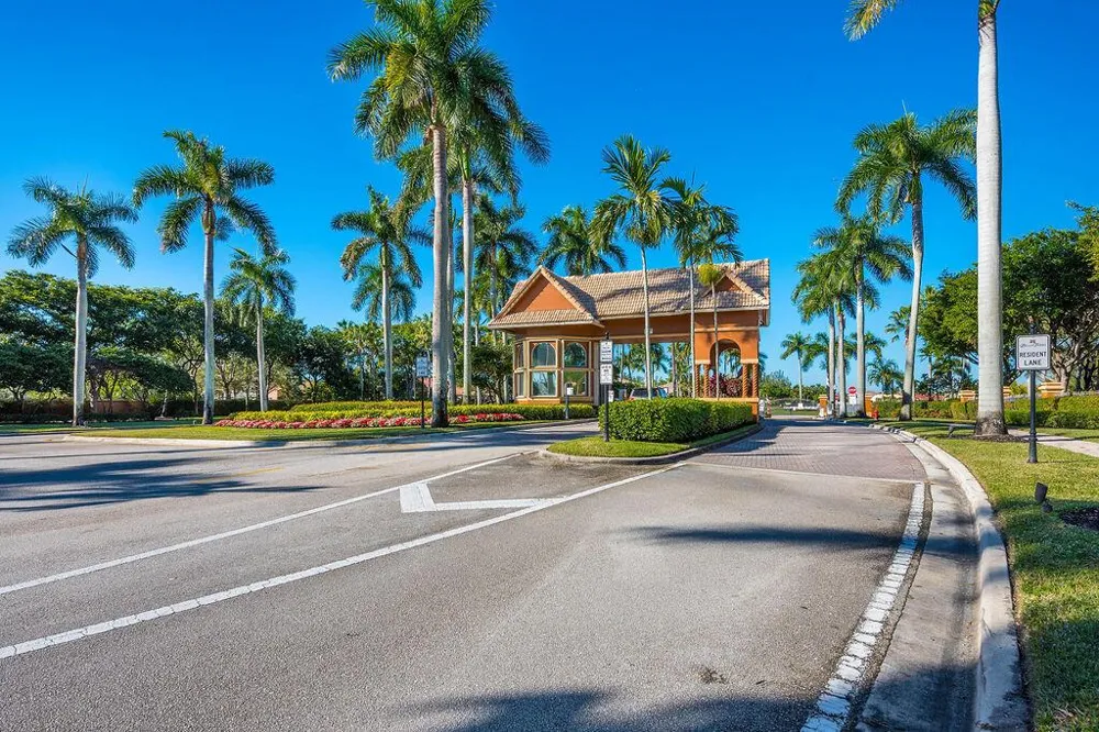 116 BELLA VISTA WAY Royal Palm Beach, FL 33411