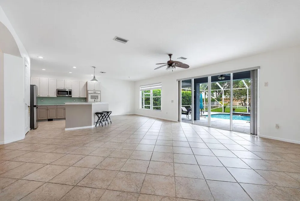 116 BELLA VISTA WAY Royal Palm Beach, FL 33411