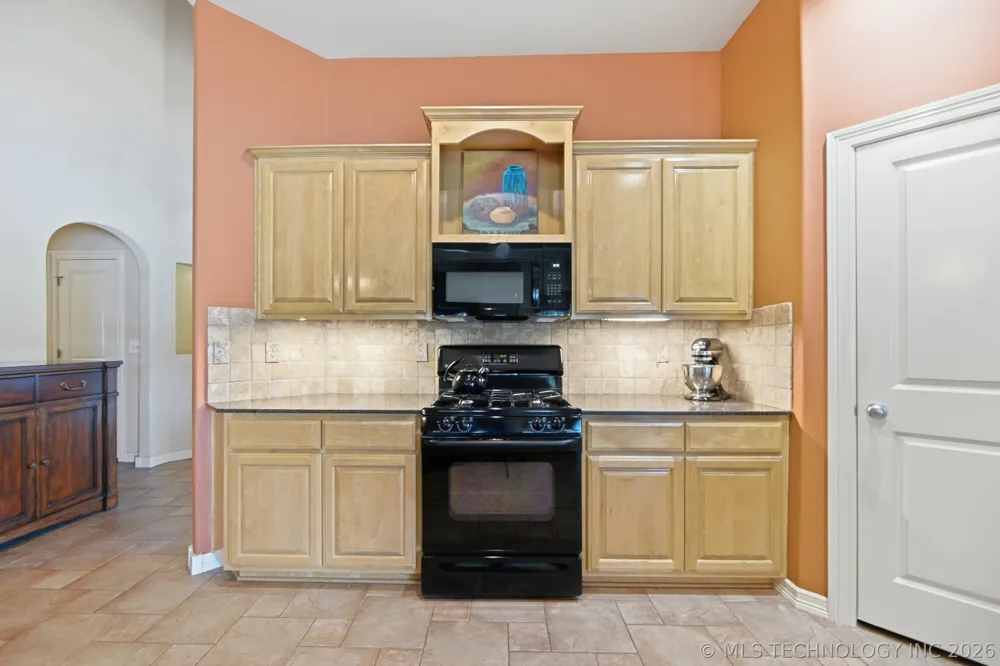 114 E 125th Court S Jenks, OK 74037