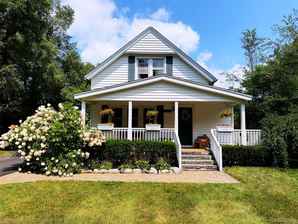 11705 Larkins Road Brighton Township, MI 48114