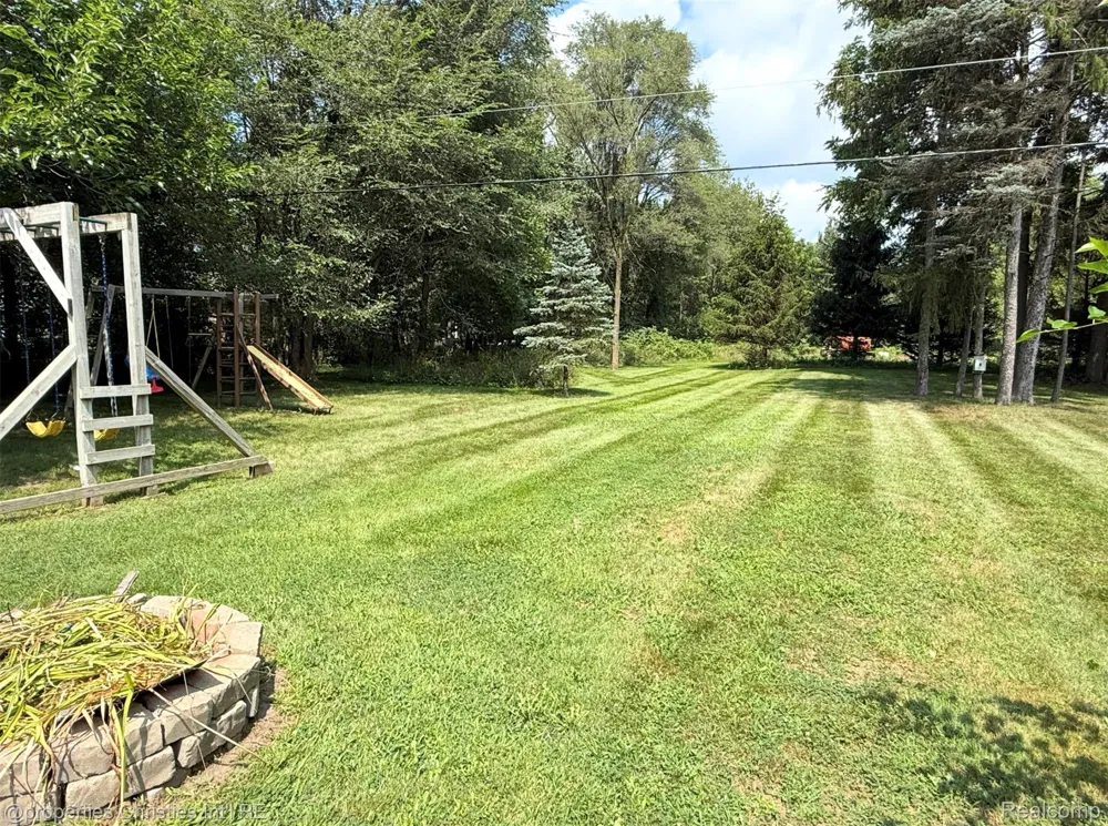 11705 Larkins Road Brighton Township, MI 48114
