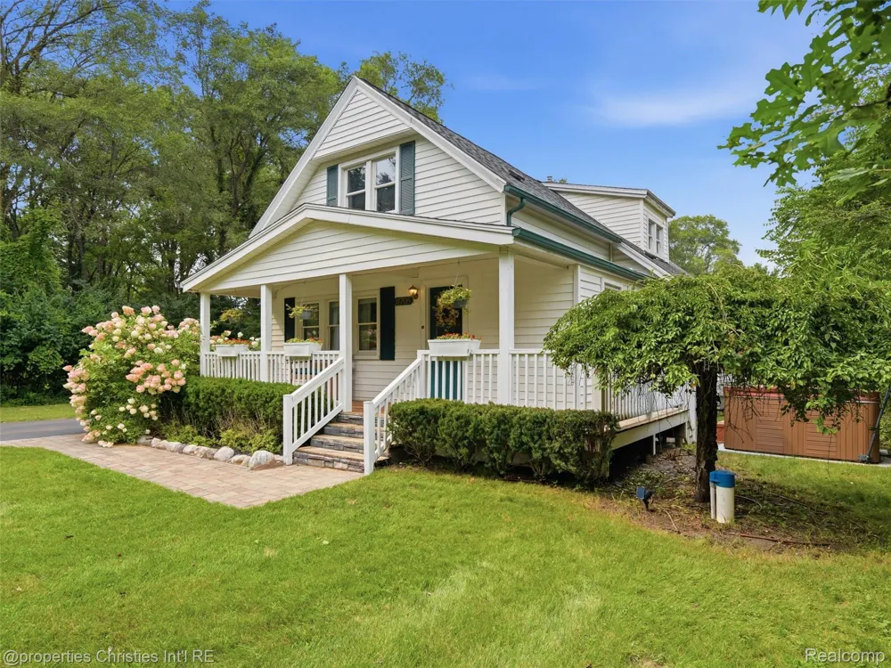 11705 Larkins Road Brighton Township, MI 48114