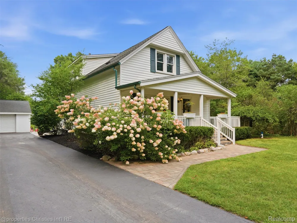 11705 Larkins Road Brighton Township, MI 48114