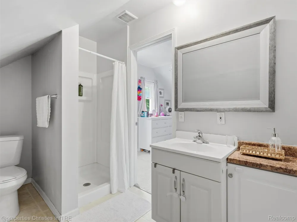 11705 Larkins Road Brighton Township, MI 48114