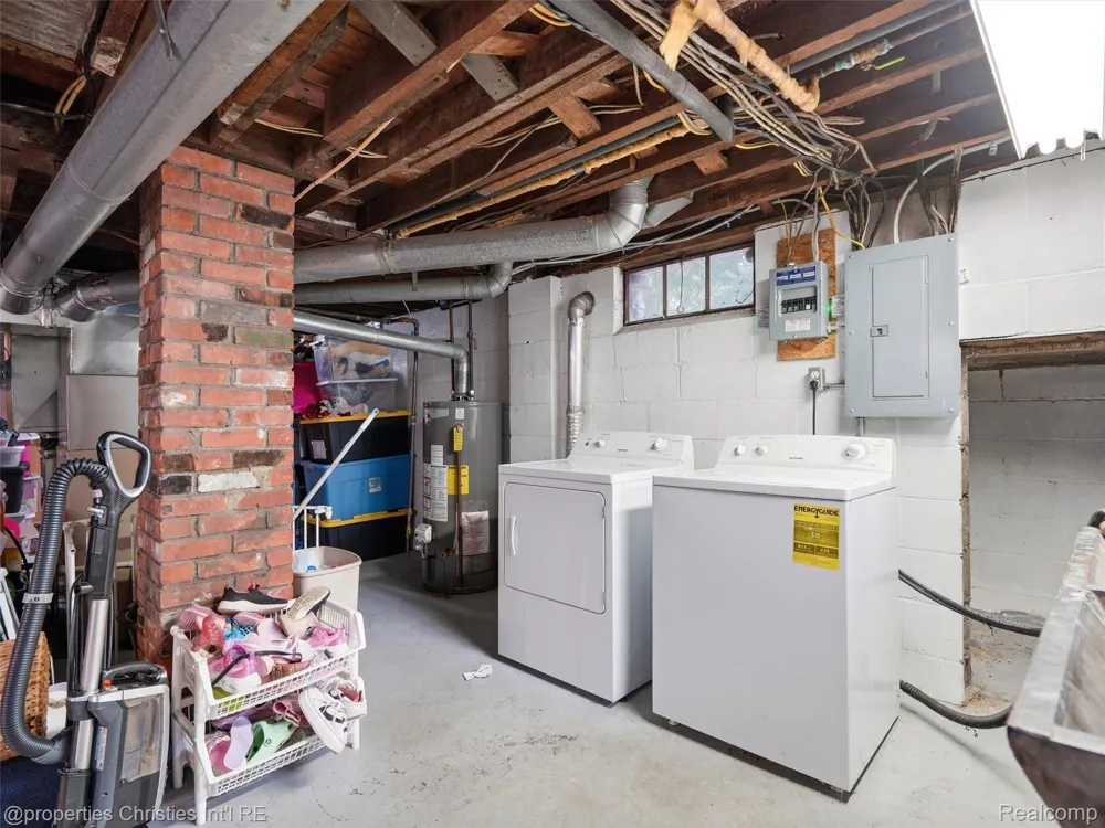 11705 Larkins Road Brighton Township, MI 48114