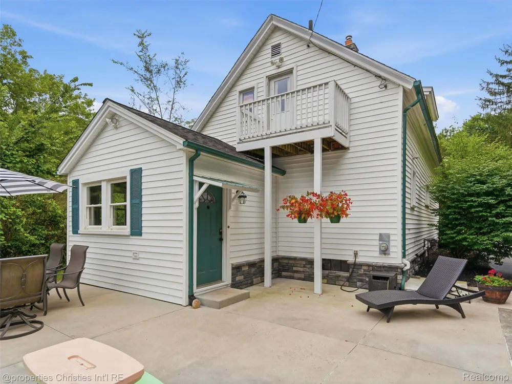 11705 Larkins Road Brighton Township, MI 48114