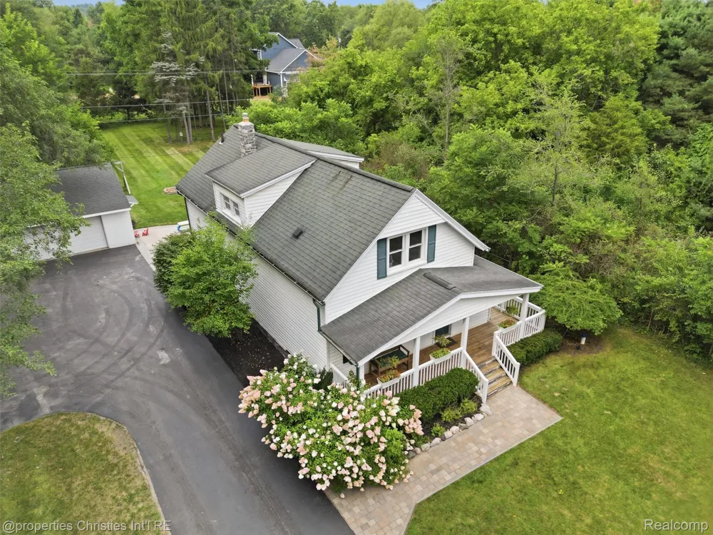 11705 Larkins Road Brighton Township, MI 48114