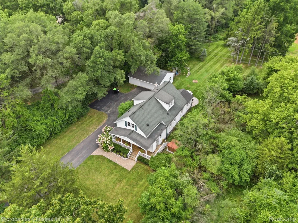 11705 Larkins Road Brighton Township, MI 48114