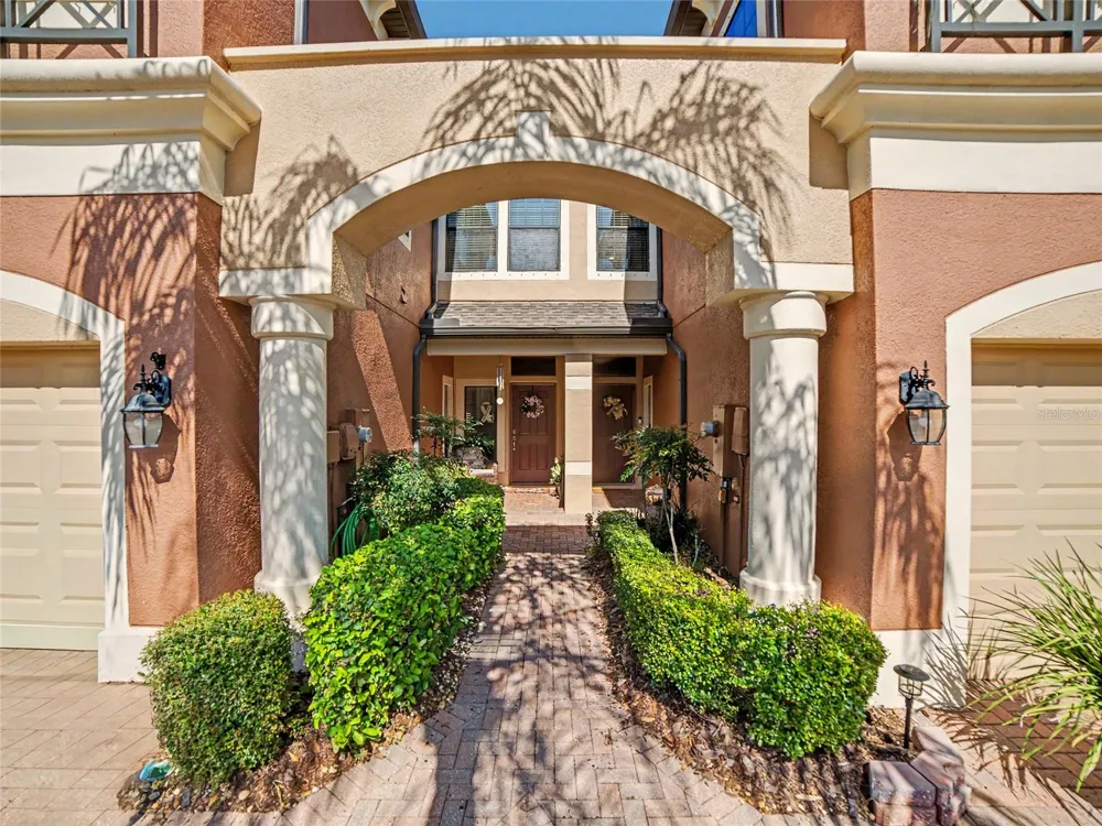1985 LAKE WATERS PLACE Lutz, FL 33558