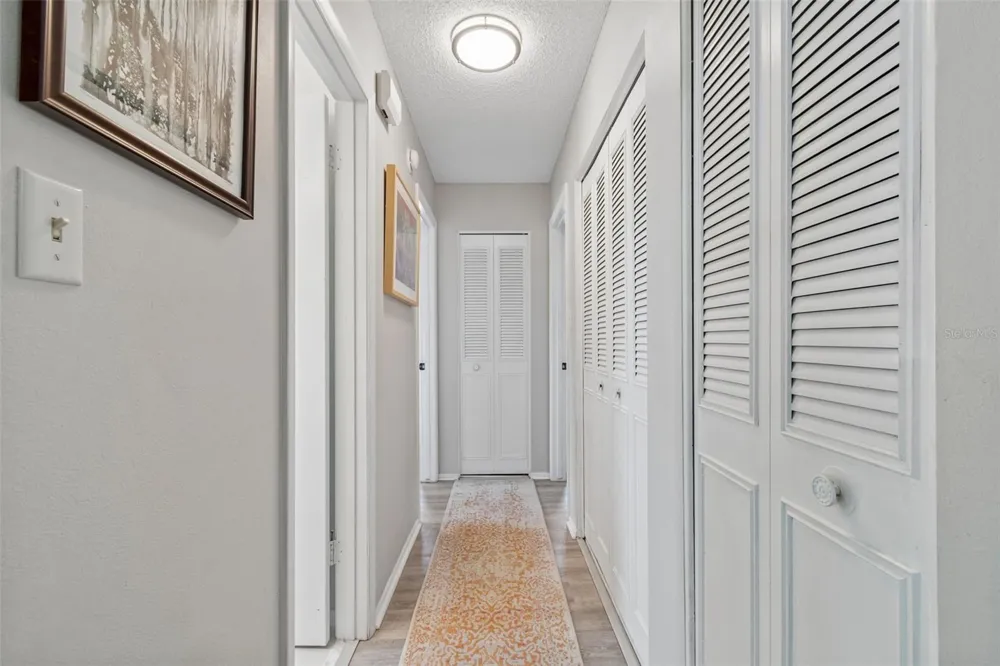4185 WHITING DRIVE SE St Petersburg, FL 33705