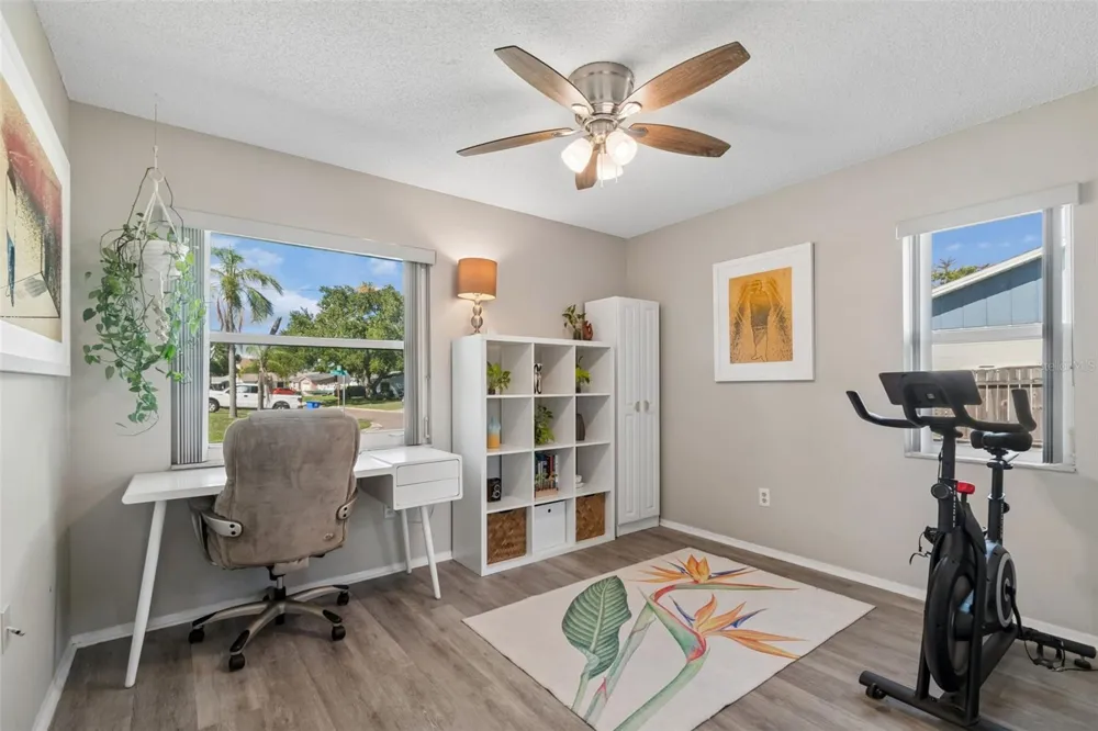 4185 WHITING DRIVE SE St Petersburg, FL 33705