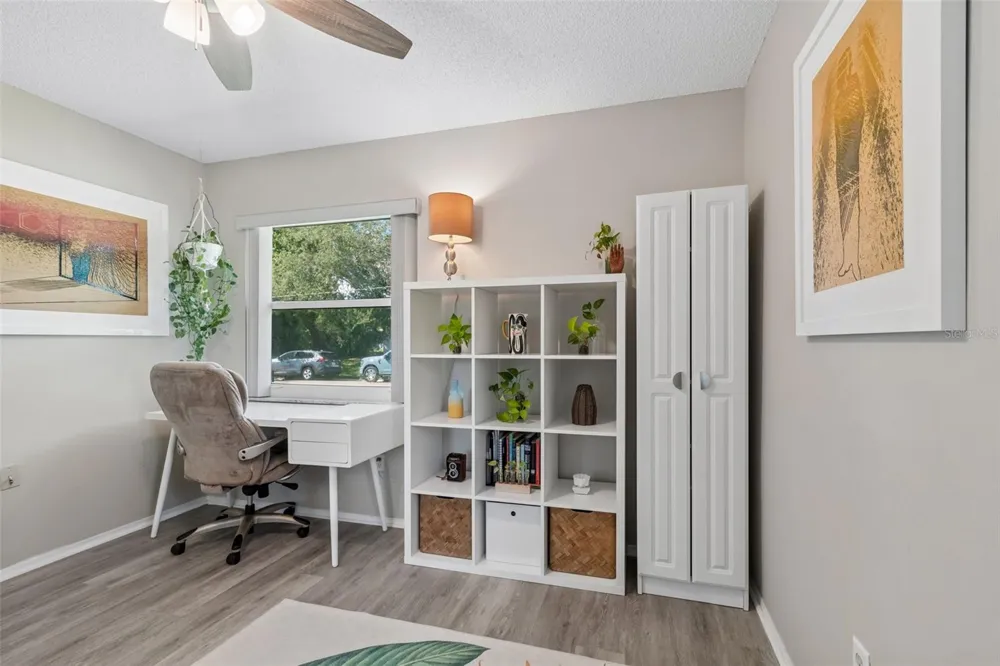 4185 WHITING DRIVE SE St Petersburg, FL 33705