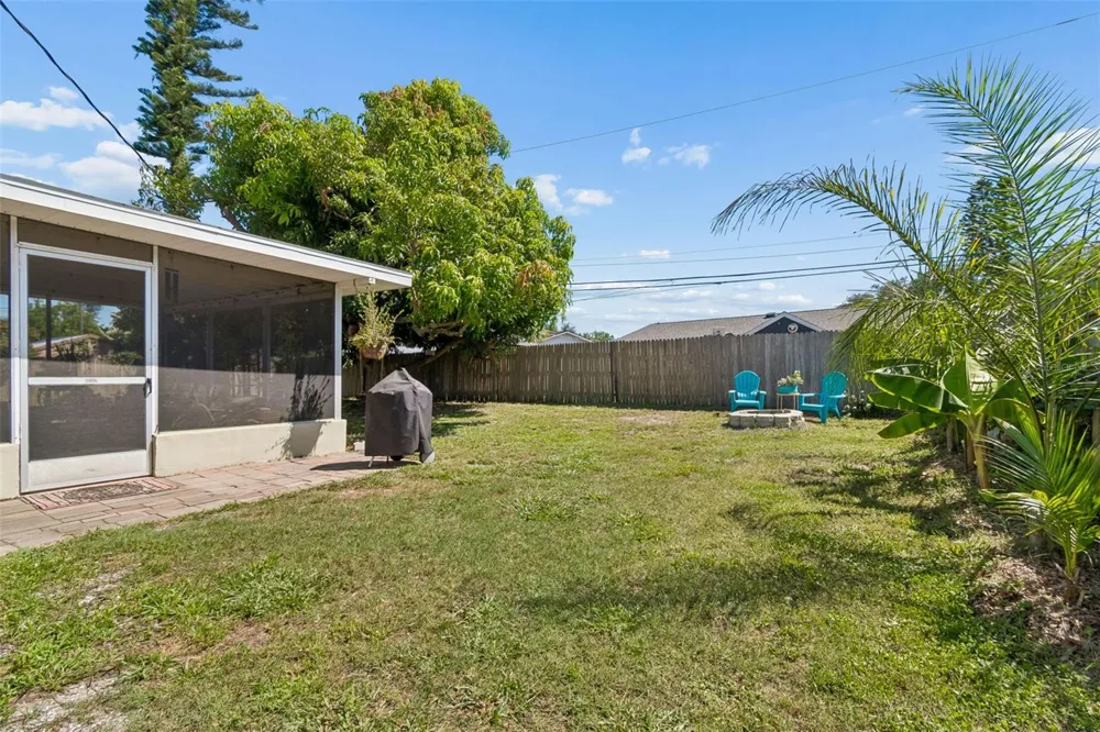 4185 WHITING DRIVE SE St Petersburg, FL 33705