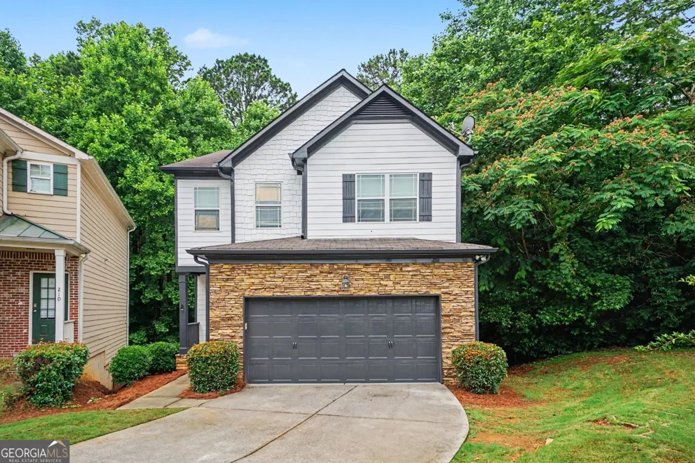 208 Ranier CT Canton, GA 30114