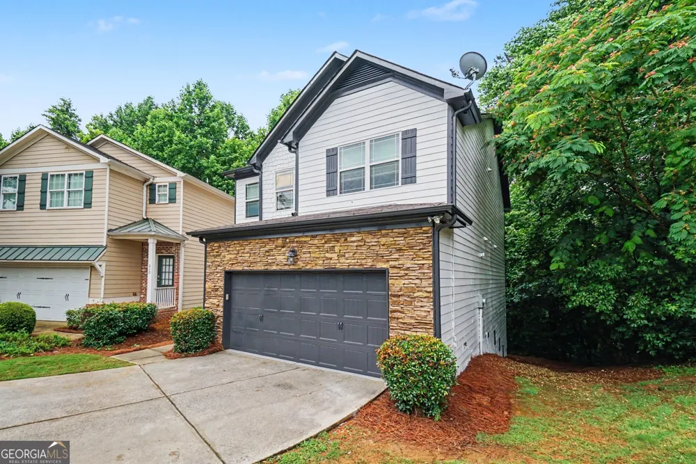 208 Ranier CT Canton, GA 30114