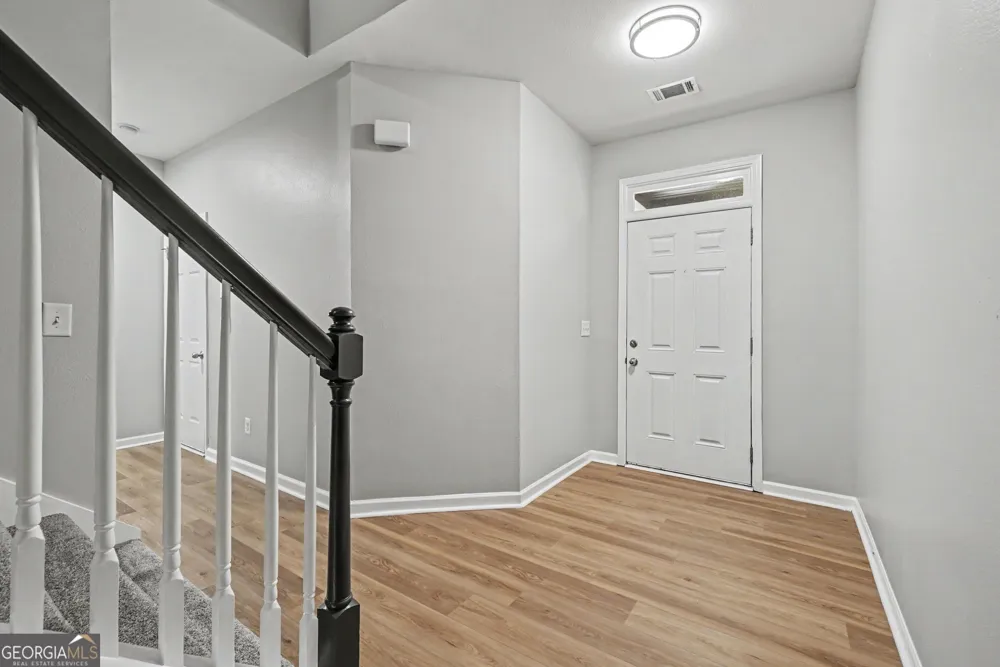 208 Ranier CT Canton, GA 30114