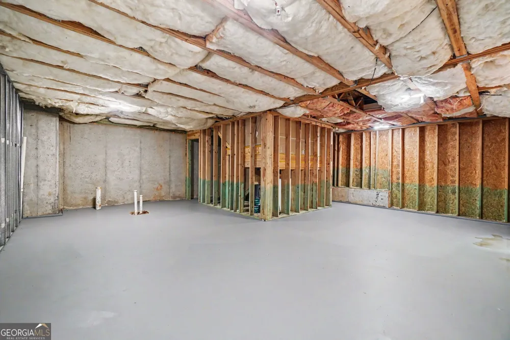 208 Ranier CT Canton, GA 30114