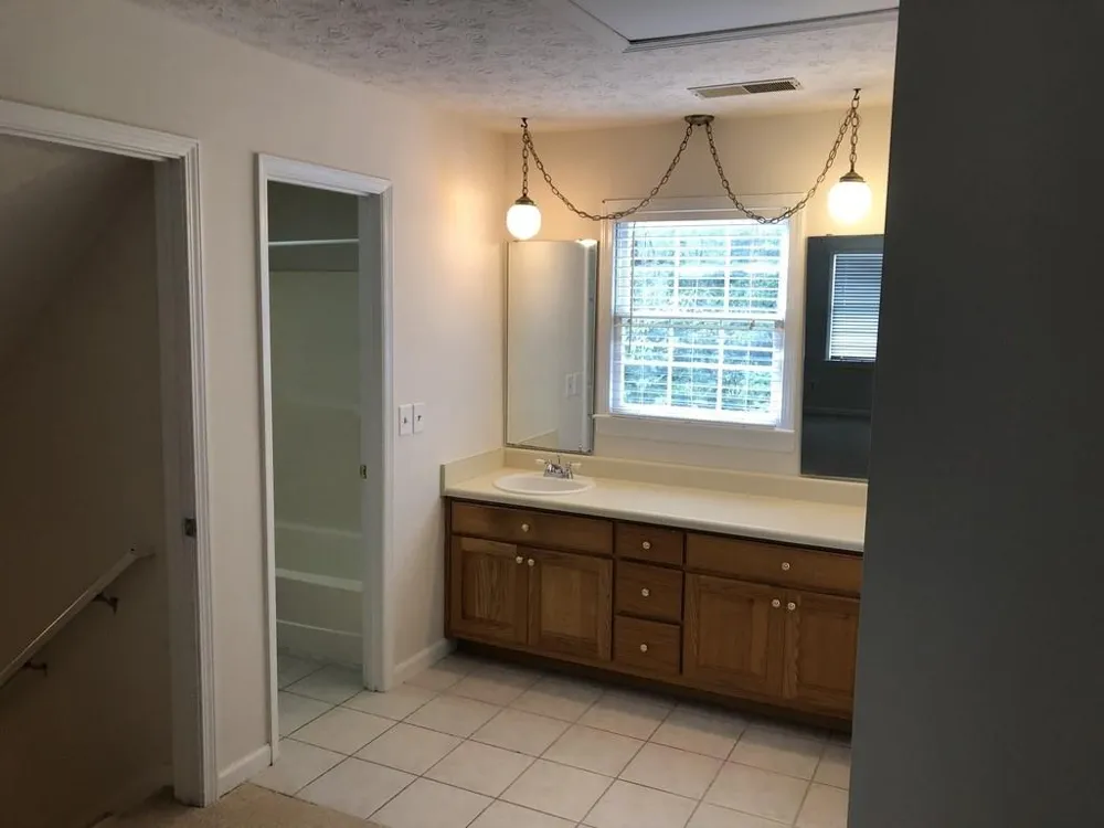 1579 Rockbridge Road Stone Mountain, GA 30087