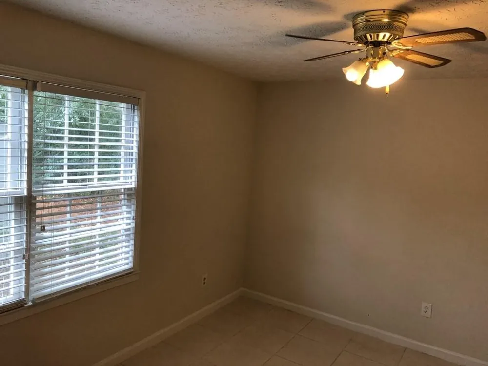 1579 Rockbridge Road Stone Mountain, GA 30087