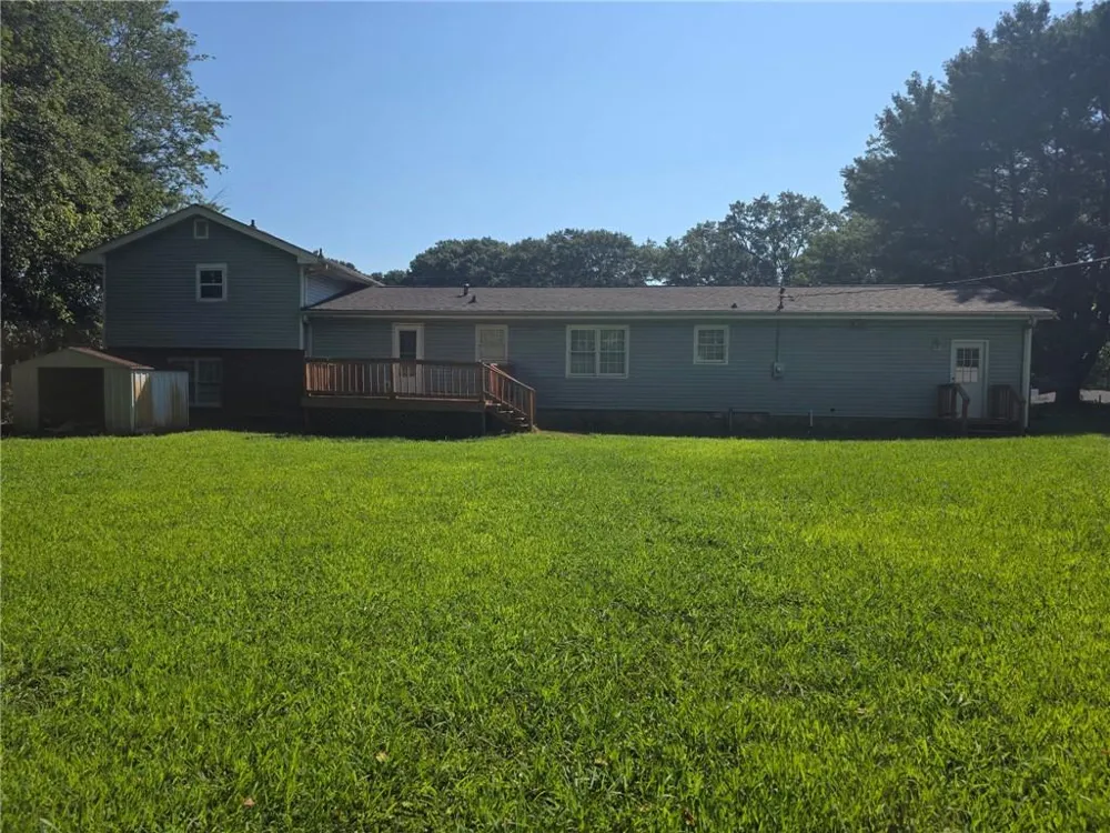 1579 Rockbridge Road Stone Mountain, GA 30087