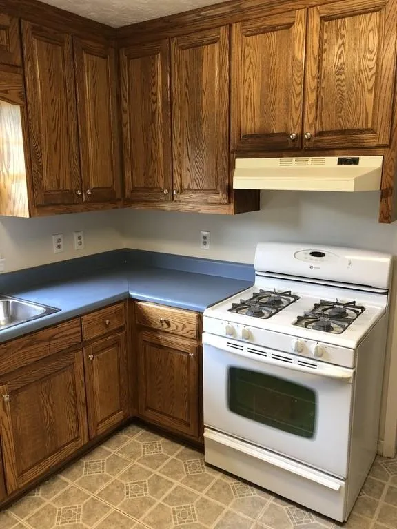 1579 Rockbridge Road Stone Mountain, GA 30087
