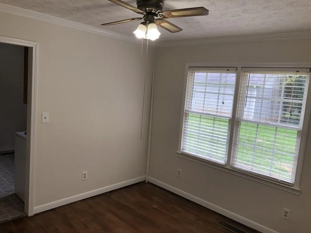 1579 Rockbridge Road Stone Mountain, GA 30087