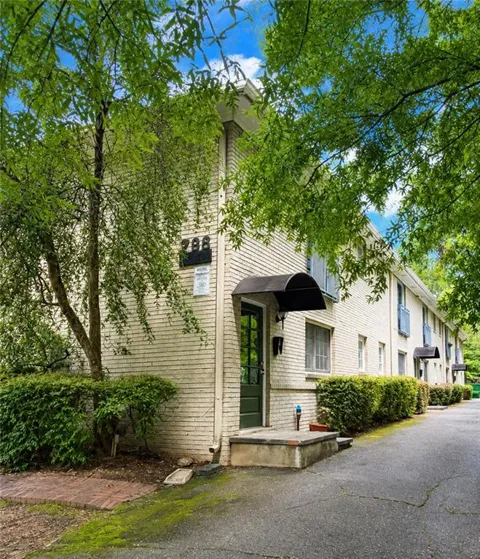 798 Saint Charles Avenue NE #6