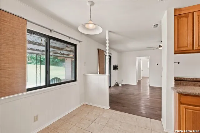 7829 VILLAGE OAK DR Live Oak, TX 78233