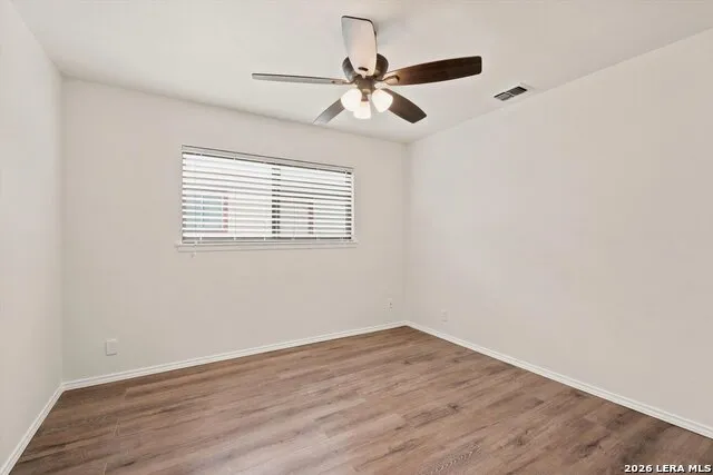 7829 VILLAGE OAK DR Live Oak, TX 78233