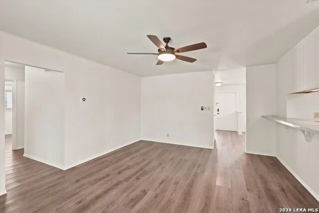7829 VILLAGE OAK DR Live Oak, TX 78233