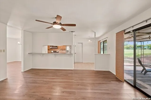 7829 VILLAGE OAK DR Live Oak, TX 78233